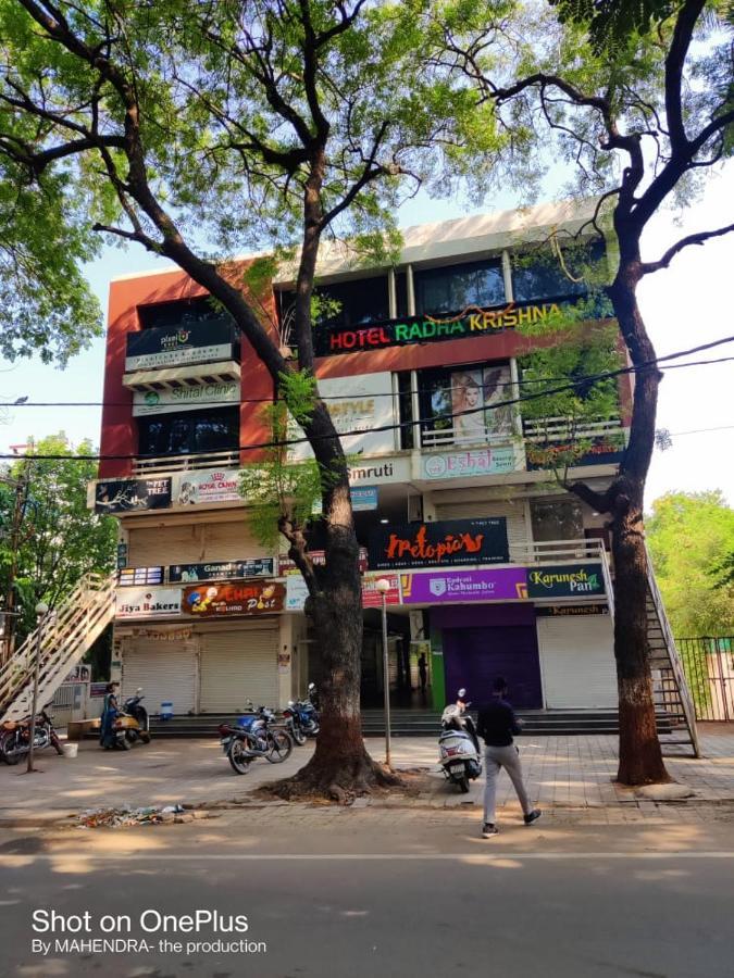 Hotel Radha Krishna Ānand Kültér fotó